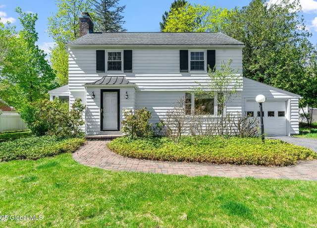 Property at 6 Mayfair Dr, Slingerlands, NY 12159, 3 beds, 1.5 baths