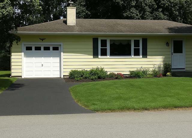 Property at 18 Hillview Ave, Fort Edward, NY 12828, 2 beds, 1 bath