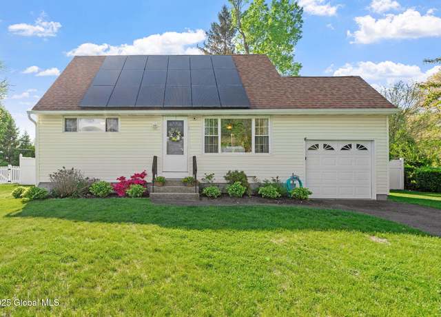 Property at 36 Tattersall Ln, Albany, NY 12205, 3 beds, 1 bath