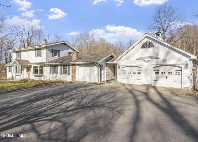 Property at 2176 Maple Ave, Ballston Lake, NY 12019, 5 beds, 2.5 baths