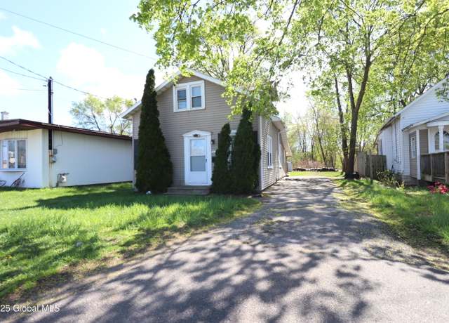Property at 2633 Hamburg St, Schenectady, NY 12303, 2 beds, 1.5 baths