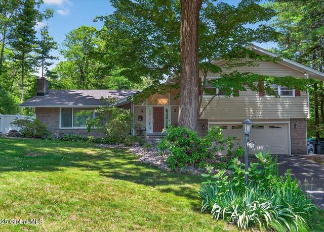 Property at 2295 Pinehaven Dr, Niskayuna, NY 12309, 4 beds, 2.5 baths