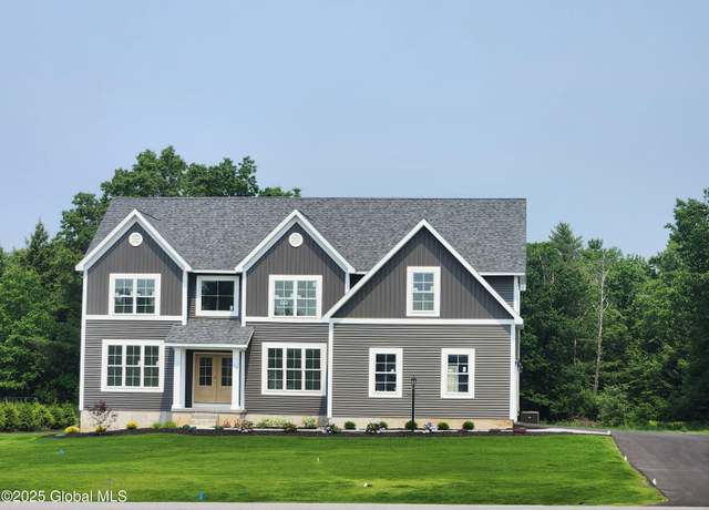 Property at 14 Eastpointe Dr, Saratoga Springs, NY 12866, 4 beds, 2.5 baths