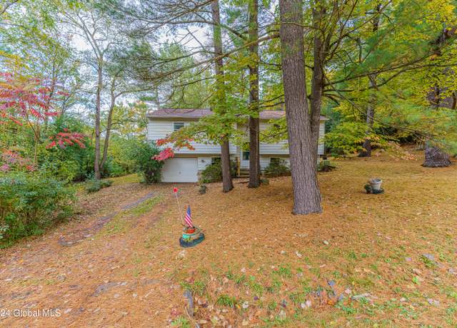 Property at 67 Oak Leaf Dr, Stuyvesant, NY 12173, 4 beds, 1 bath