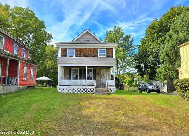 Property at 11 Union St, Gloversville, NY 12078, 4 beds, 1 bath