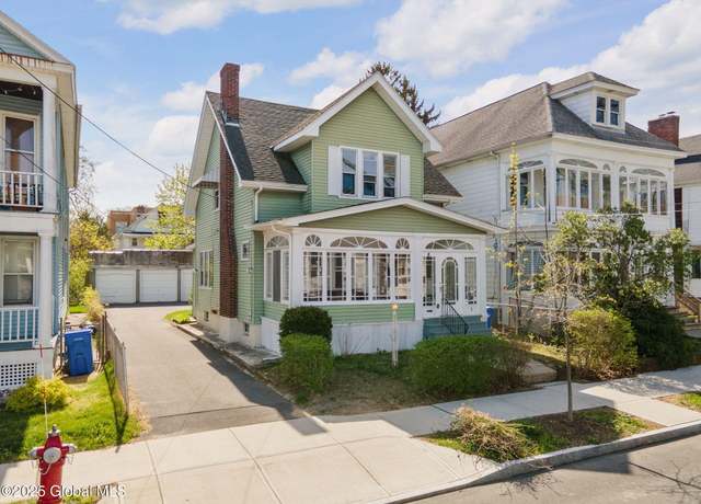 Property at 8 W Erie St, Albany, NY 12208, 3 beds, 1.5 baths