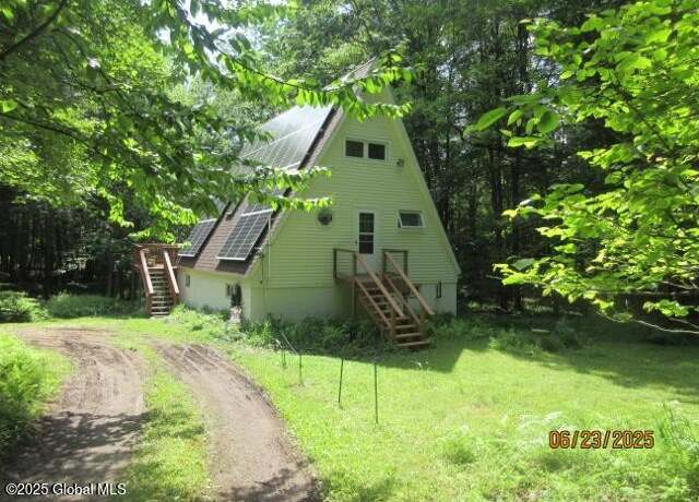 Property at 28 Pine Pl, Hadley, NY 12835, 3 beds, 1 bath