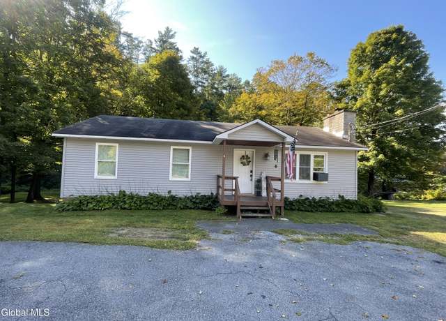 Property at 4 Mill St, Lake Luzerne, NY 12846, 4 beds, 3 baths