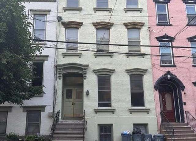 Property at 11 Elm St, Albany, NY 12202, 7 beds, 4 baths