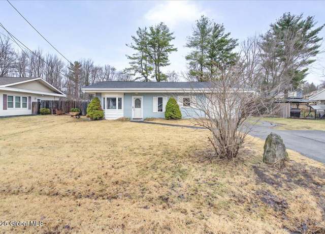 Property at 3 Memory Ln, Colonie, NY 12304, 3 beds, 1 bath