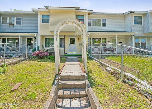 Property at 27 Columbia St, Hudson, NY 12534, 4 beds, 1.5 baths