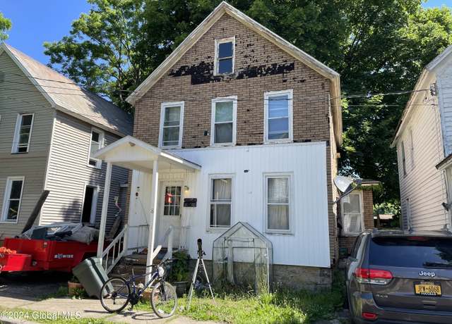 Property at 8 Lion Pl, St Johnsville, NY 13452, 3 beds, 1 bath