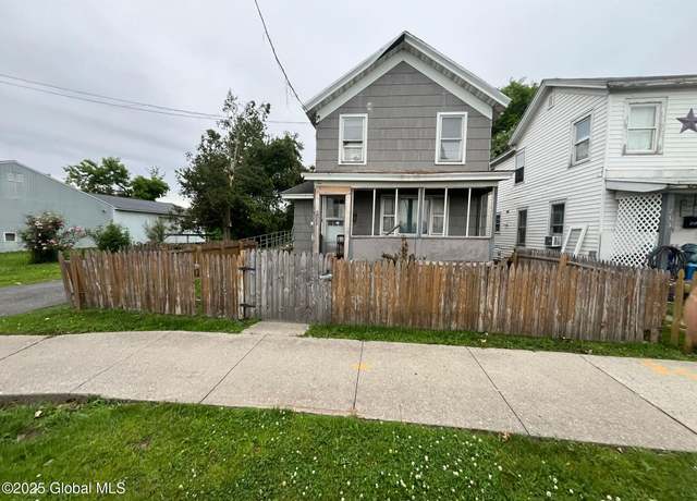Property at 211 E Erie Blvd, Rome, NY 13440, 3 beds, 2 baths