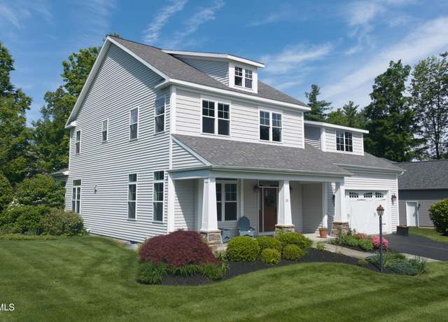 Property at 26 Galleon Dr #26, Malta, NY 12020, 3 beds, 2.5 baths