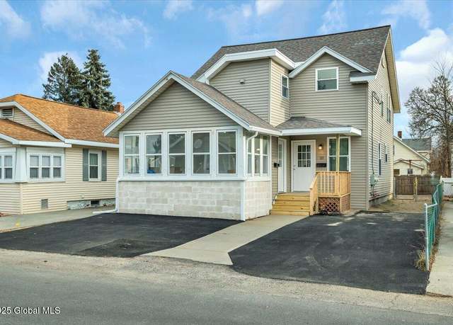 Property at 22 Maplewood Ave, Colonie, NY 12205, 4 beds, 2 baths
