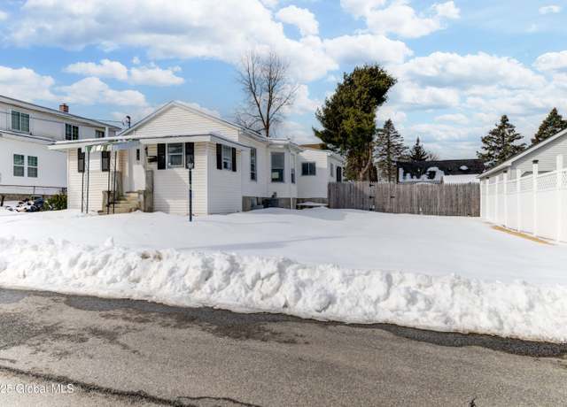 Property at 3 Taft Ave, Latham, NY 12110, 2 beds, 2 baths