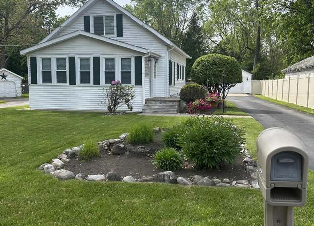 Property at 146 Larrabee Rd, Glenville, NY 12302, 3 beds, 1 bath