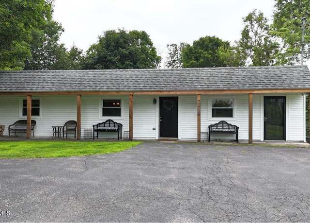 Property at 110 Lakeside Dr, Mayfield, NY 12117, 6 beds, 1.5 baths