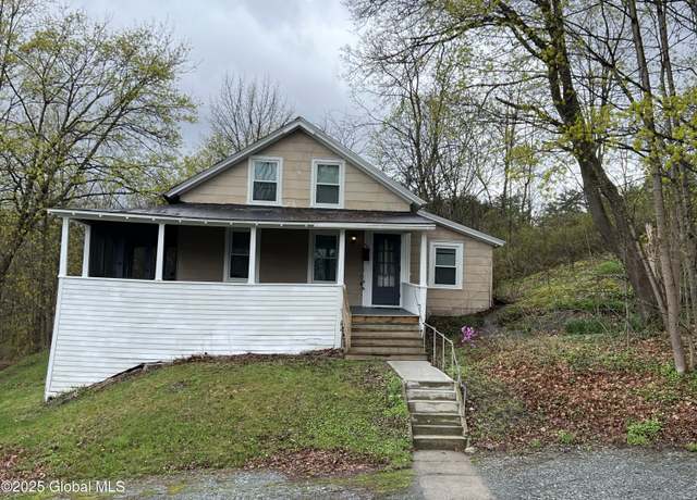 Property at 48 Saunders St, Whitehall, NY 12887, 3 beds, 1 bath