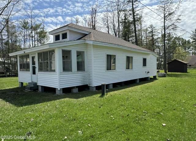 Property at 118 Forest Ave, Caroga Lake, NY 12032, 3 beds, 1 bath