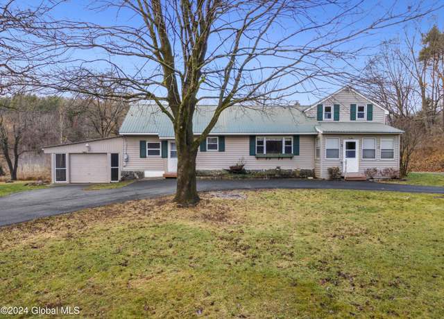 Property at 3 Farrell Rd, Troy, NY 12180, 5 beds, 2 baths