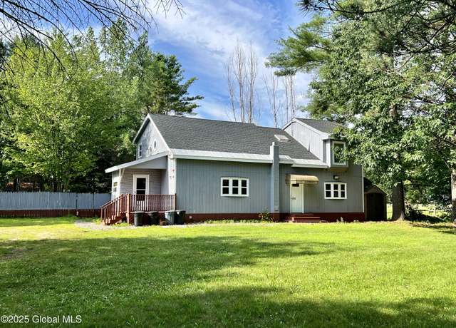Property at 113 Houseman St, Mayfield, NY 12117, 4 beds, 3 baths