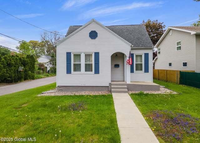 Property at 18 Fenwick Ave, Schenectady, NY 12304, 3 beds, 1 bath