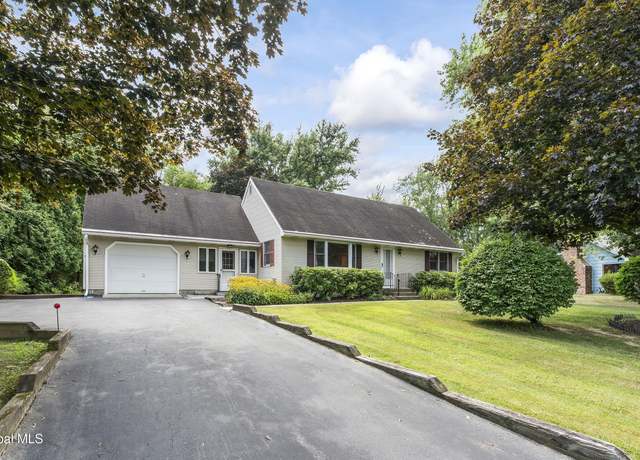 Property at 25 Mccombe Dr, Delmar, NY 12054, 3 beds, 2 baths