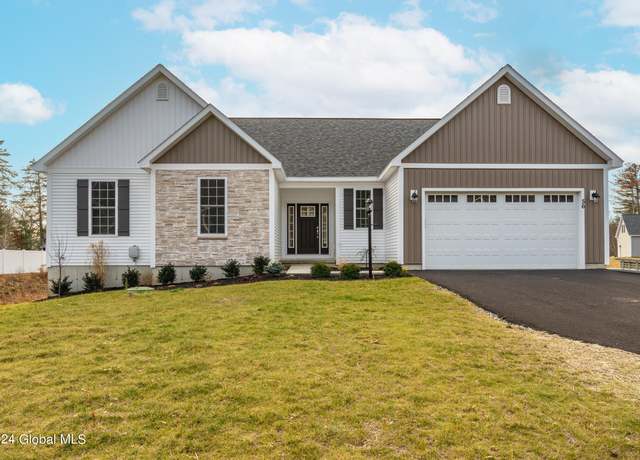 Property at 9 Brookhaven Ct, Saratoga Springs, NY 12866, 3 beds, 2.5 baths