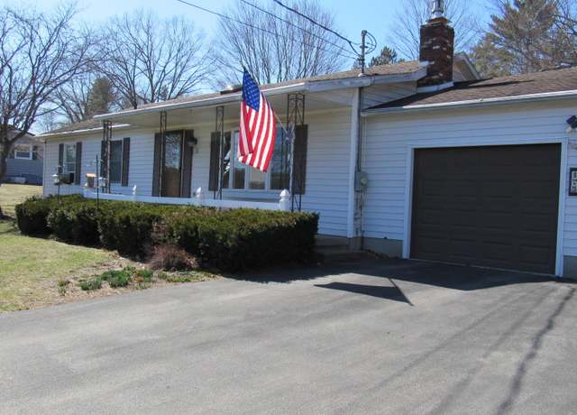 Property at 175 Lakeside Dr, Mayfield, NY 12117, 2 beds, 2 baths