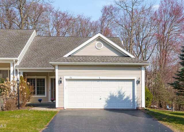 Property at 54 Rockrose Dr, East Greenbush, NY 12061, 2 beds, 2.5 baths
