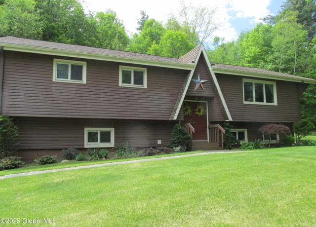 Property at 499 Tamarack Rd, Pittsfield, MA 99999, 3 beds, 3 baths