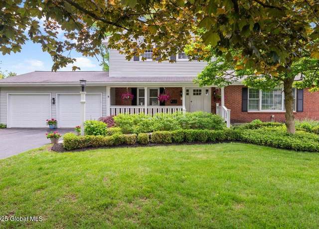 Property at 18 Underwood Dr, Saratoga Springs, NY 12866, 4 beds, 3 baths
