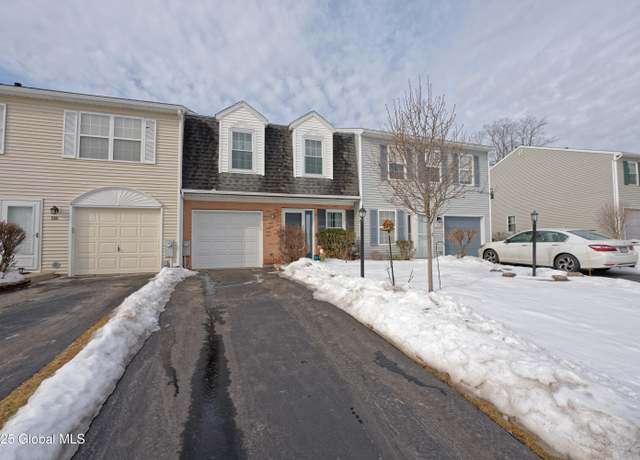 Property at 118 Bridgewood Ln, Watervliet, NY 12189, 2 beds, 1.5 baths