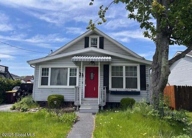 Property at 3229 Taylor St, Rotterdam, NY 12306, 3 beds, 1 bath