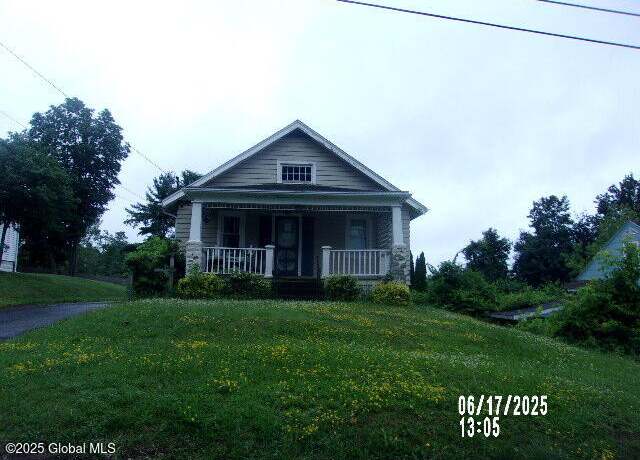 Property at 216 Hudson Ave, Rensselaer, NY 12144, 3 beds, 1 bath