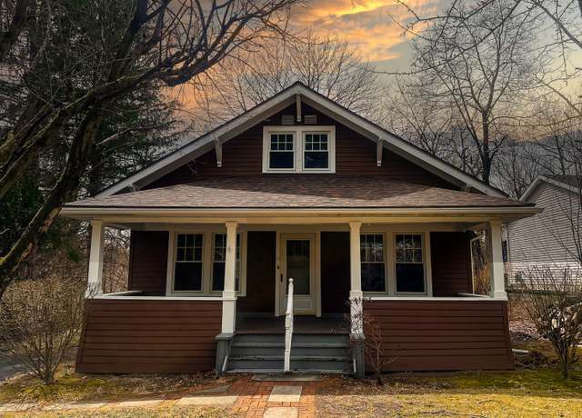 Property at 11 Maple Ave, Slingerlands, NY 12159, 3 beds, 2 baths