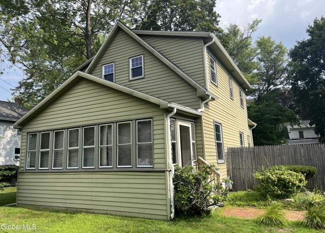Property at 5 Zuni St, Albany, NY 12208, 3 beds, 1.5 baths