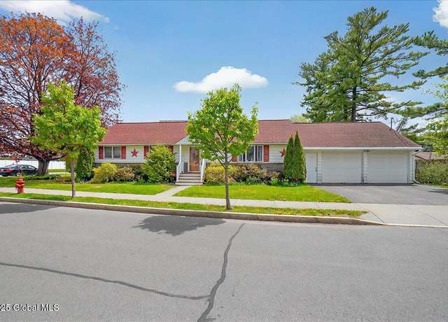 Property at 1870 Oneida St, Schenectady, NY 12308, 2 beds, 2.5 baths