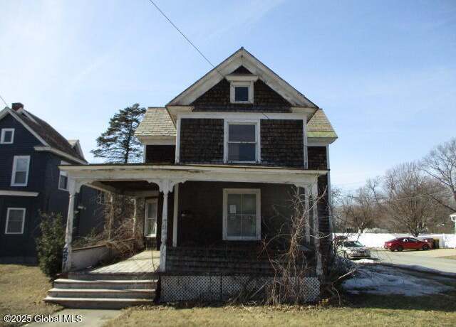 Property at 251 Broadway, Fort Edward, NY 12828, 3 beds, 1 bath