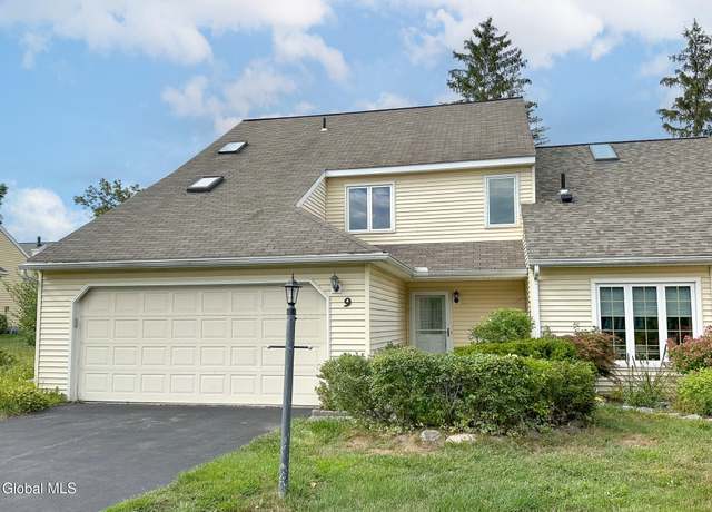 Property at 9 Standish Dr, Glenmont, NY 12077, 2 beds, 2.5 baths
