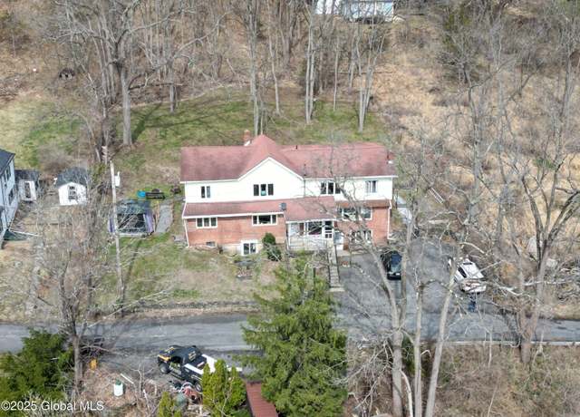Property at 279 Hamburg Rd, Catskill, NY 12414, 8 beds, 4 baths