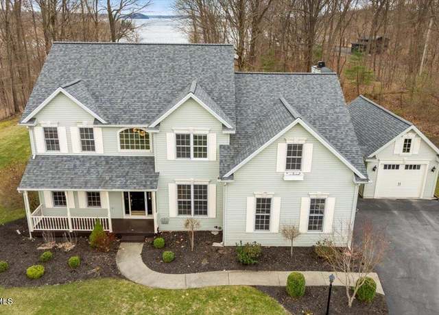 Property at 5 Thames Way, Saratoga Springs, NY 12866, 4 beds, 3.5 baths