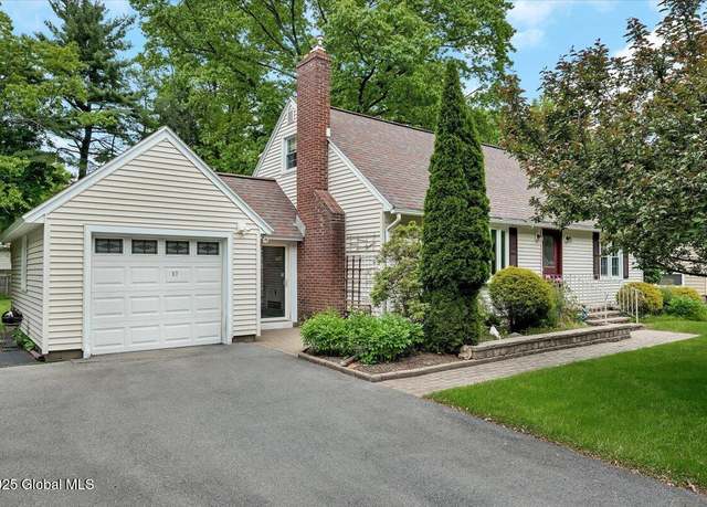 Property at 27 Cedar Ln, Glenville, NY 12302, 4 beds, 1.5 baths