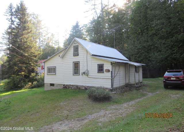 Property at 115 John Brannon Rd, Minerva, NY 12857, 3 beds, 1 bath