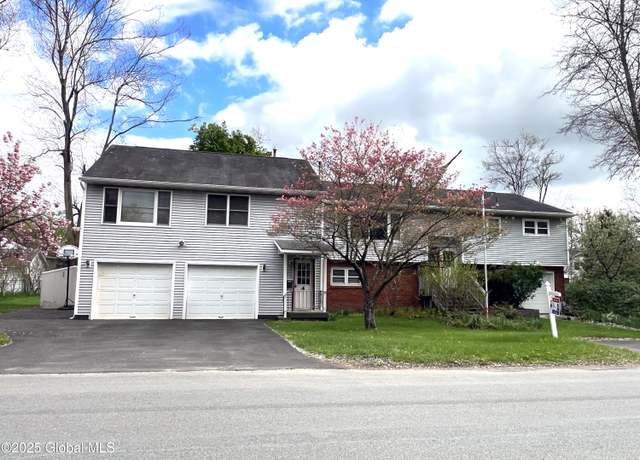 Property at 6 Tulip St, Schenectady, NY 12306, 4 beds, 2.5 baths