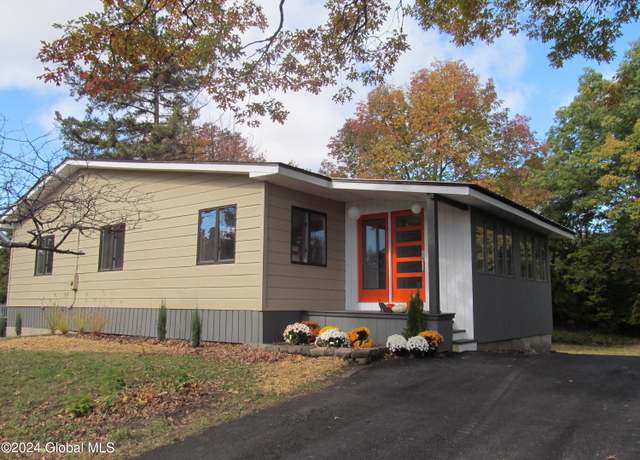 Property at 49 Brook St, Port Henry, NY 12974, 4 beds, 1 bath