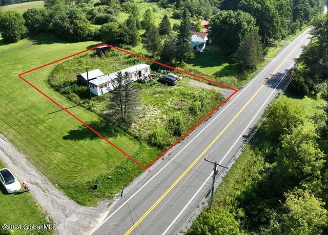 Property at 357 State Highway 67, Johnstown, NY 12095, 2 beds, 1 bath