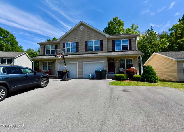 Property at 15 Fellows Rd, Halfmoon, NY 12065, 6 beds, 5 baths