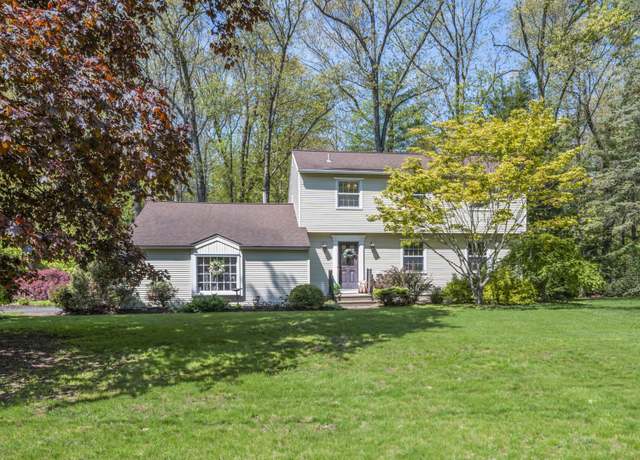 Property at 24 S Nottingham Way, Clifton Park, NY 12065, 4 beds, 2.5 baths